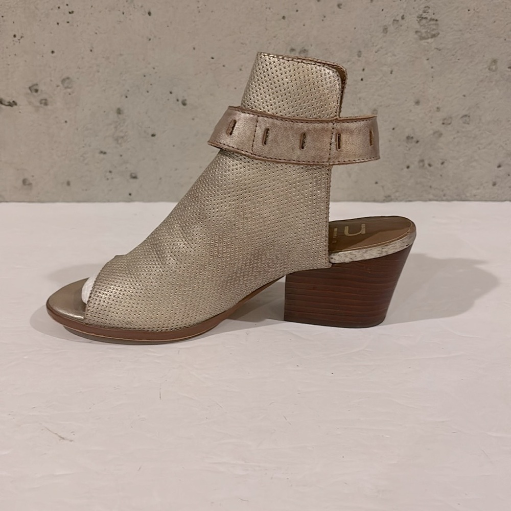 Nicole Antique Gold Leather Talullah Open Toe Open Heel Shootie - Size 6.5 - Picture 3 of 7